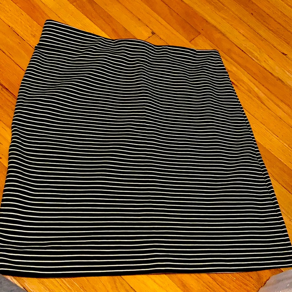 Green and white striped pencil skirt